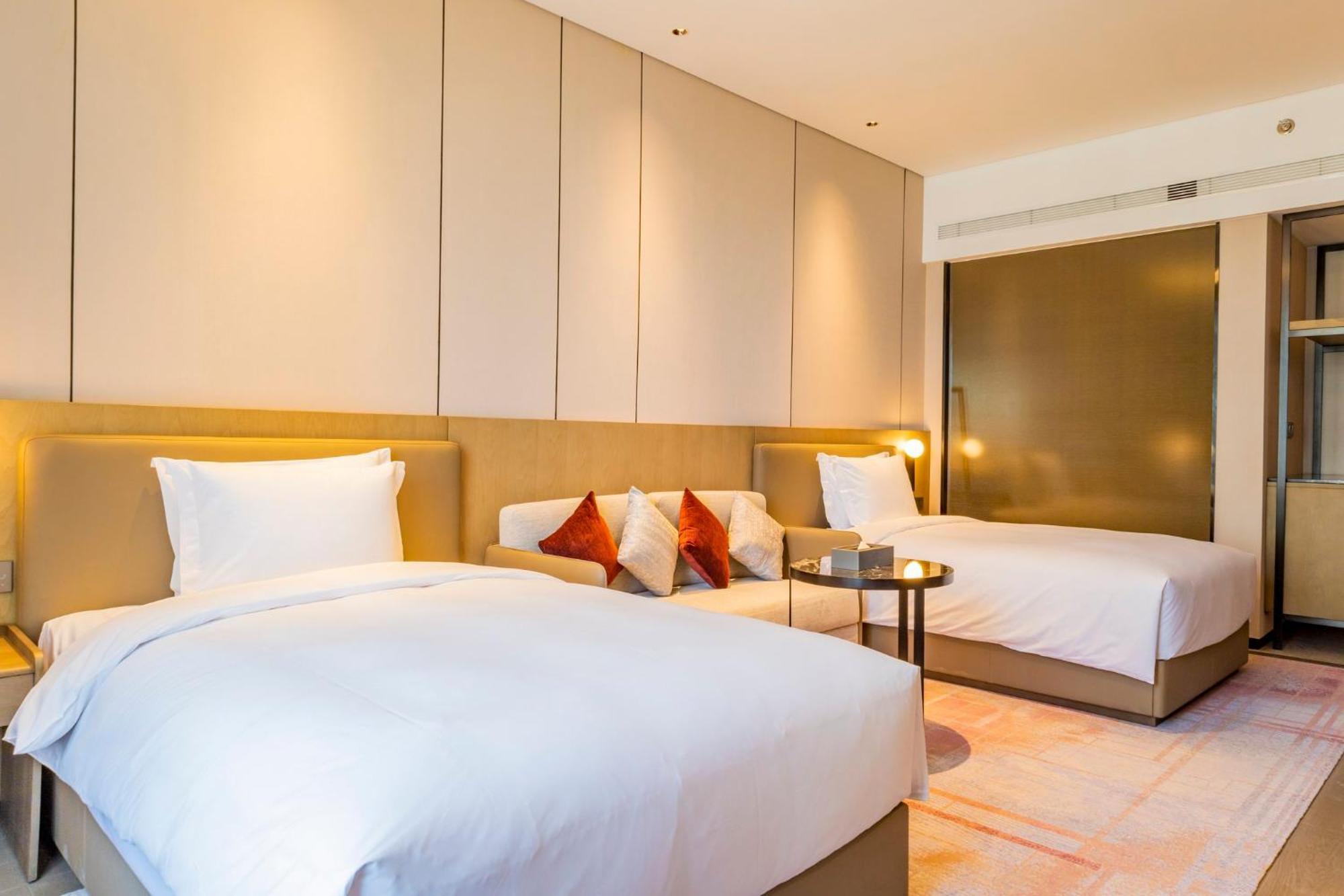 Отель Crowne Plaza Lanzhou New Area By Ihg Экстерьер фото