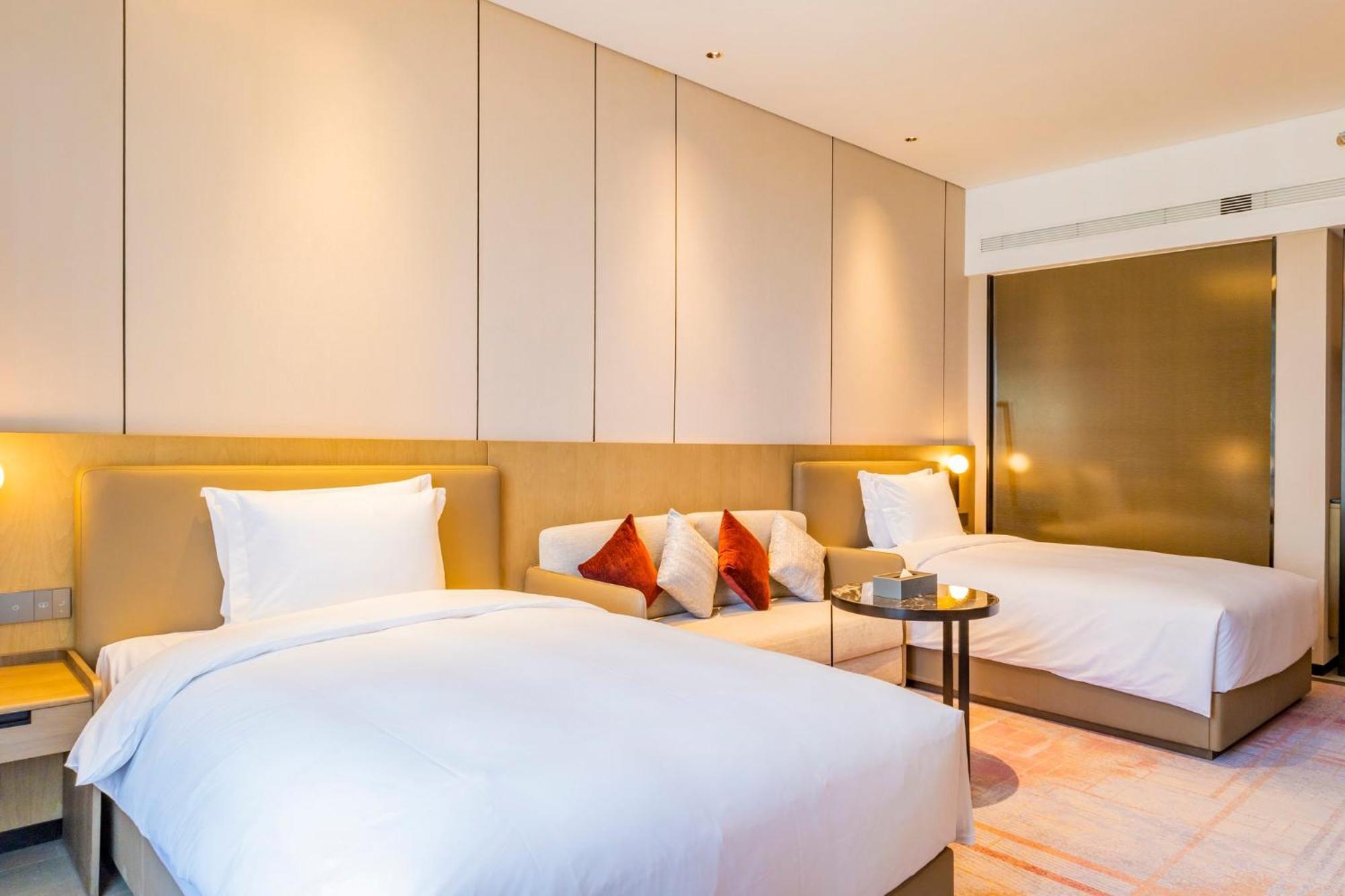 Отель Crowne Plaza Lanzhou New Area By Ihg Экстерьер фото