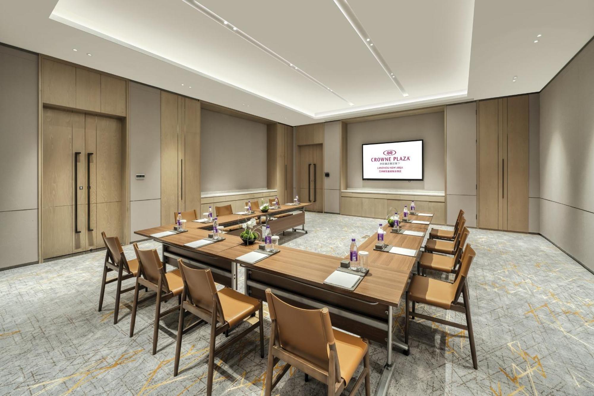 Отель Crowne Plaza Lanzhou New Area By Ihg Экстерьер фото