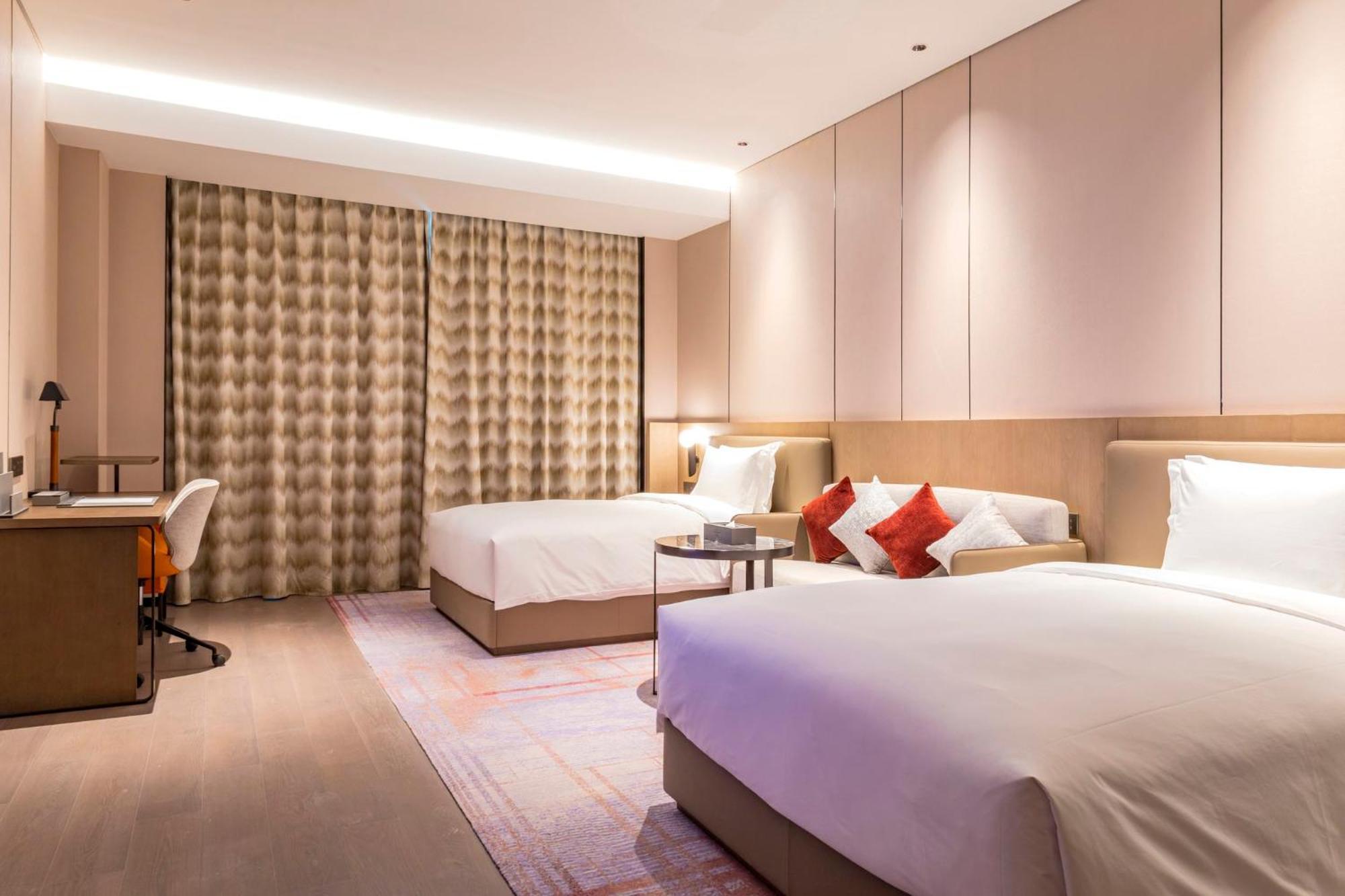 Отель Crowne Plaza Lanzhou New Area By Ihg Экстерьер фото