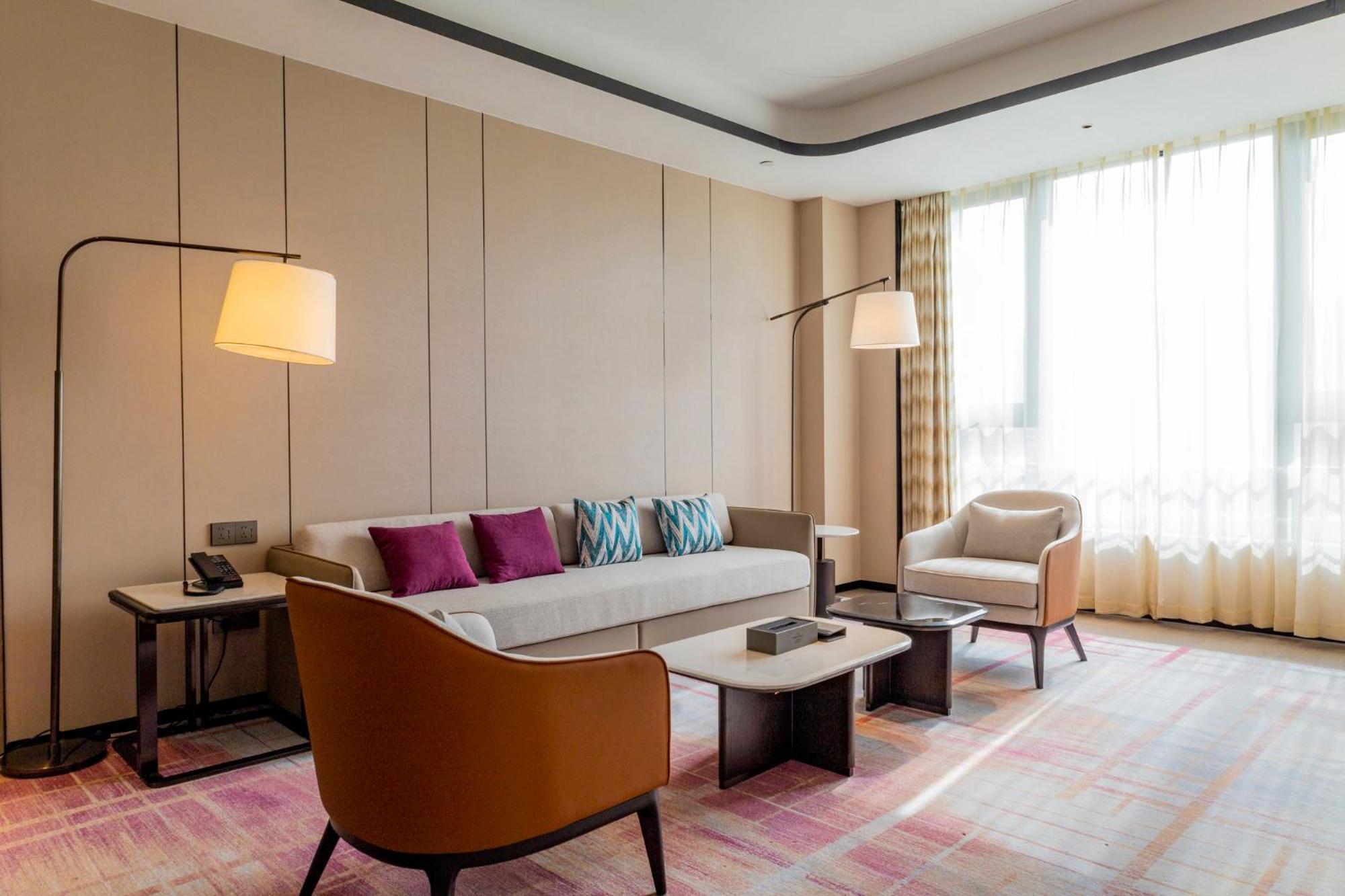 Отель Crowne Plaza Lanzhou New Area By Ihg Экстерьер фото