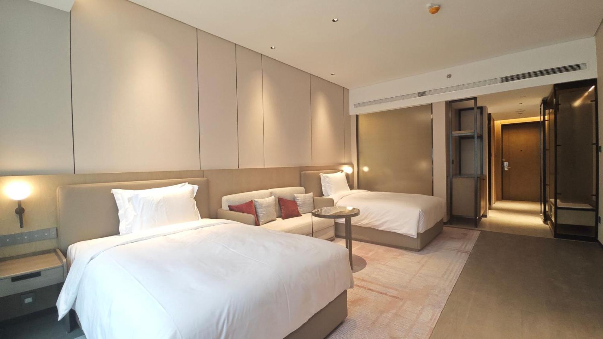 Отель Crowne Plaza Lanzhou New Area By Ihg Экстерьер фото